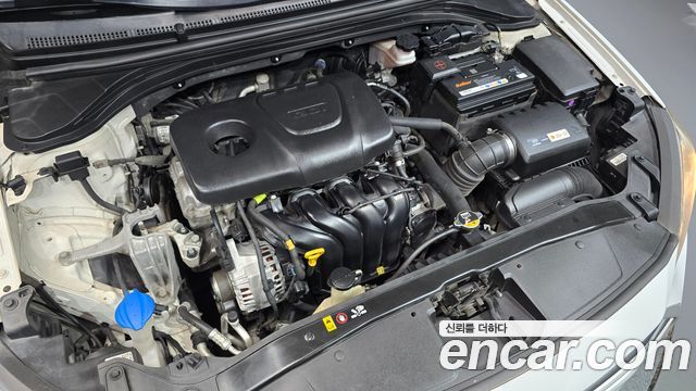 Hyundai AVANTE 2018 — photo 6