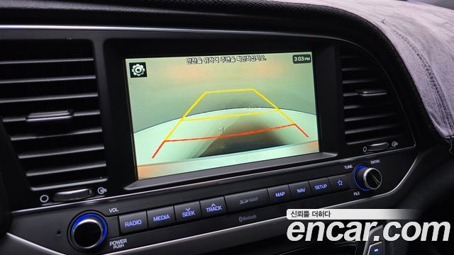 Hyundai AVANTE 2018 — photo 15