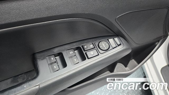 Hyundai AVANTE 2018 — photo 19