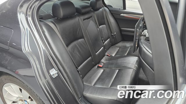 BMW 5-Series 2013 — photo 11