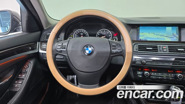 BMW 5-Series 2013 — photo 13