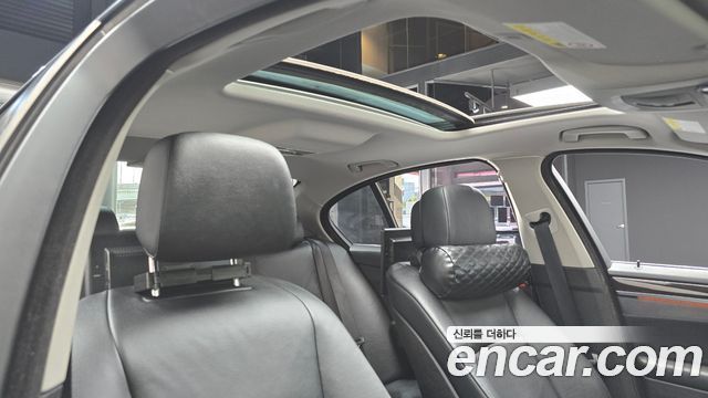 BMW 5-Series 2013 — photo 19