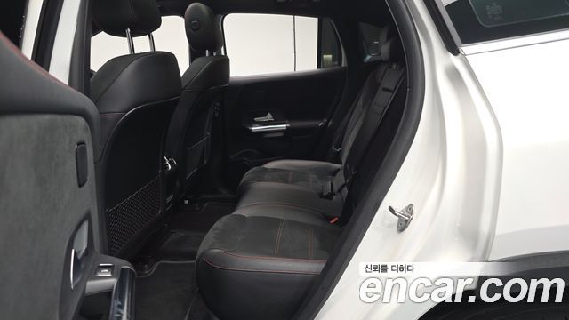Mercedes-Benz EQA 2022 — photo 18