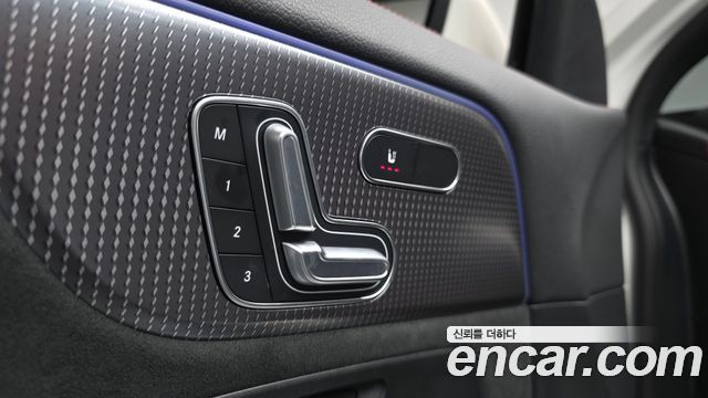 Mercedes-Benz EQA 2022 — photo 24