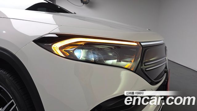 Mercedes-Benz EQA 2022 — photo 8