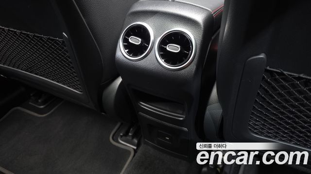 Mercedes-Benz EQA 2022 — photo 32