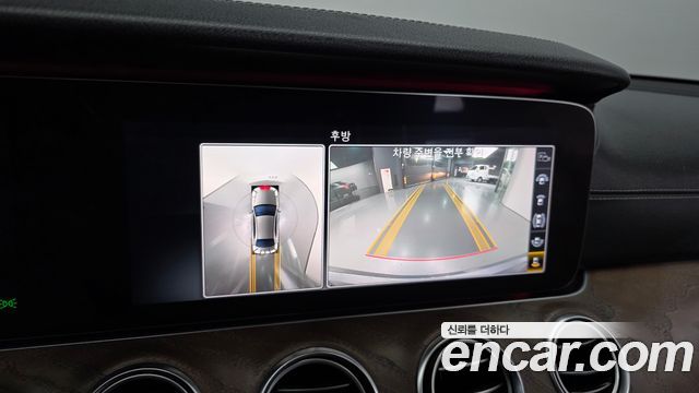 Mercedes-Benz E-Class 2019 — photo 21