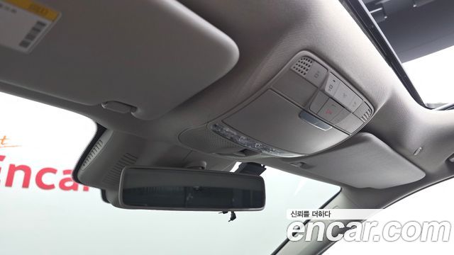 Mercedes-Benz E-Class 2019 — photo 25
