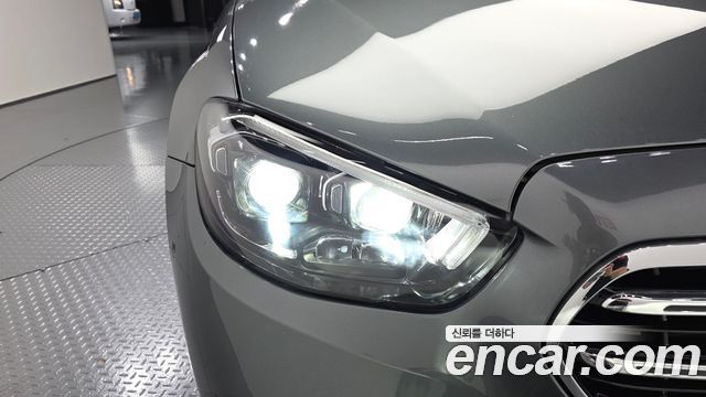 Mercedes-Benz E-Class 2019 — photo 8