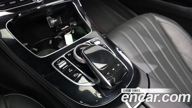 Mercedes-Benz E-Class 2019 — photo 29