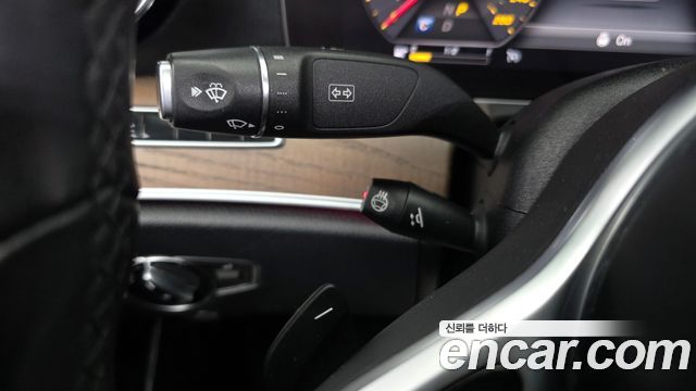 Mercedes-Benz E-Class 2019 — photo 31