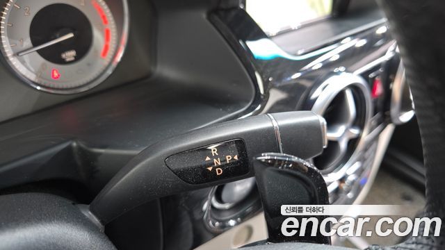 Mercedes-Benz GLK-Class 2015 — photo 12