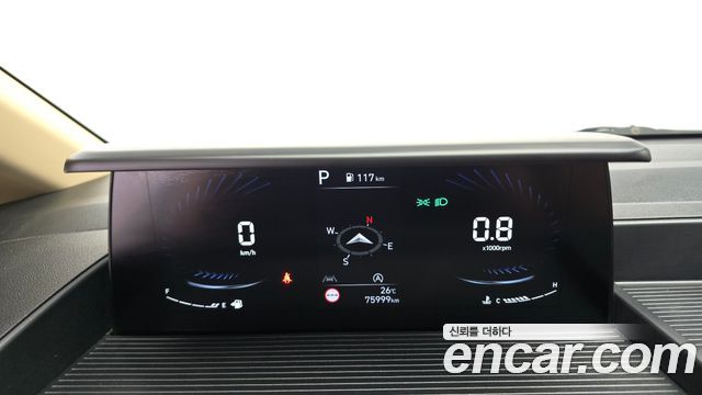 Hyundai Staria 2023 — photo 8