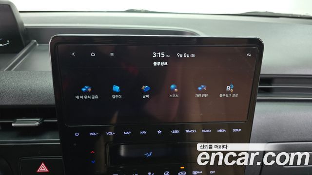 Hyundai Staria 2023 — photo 16