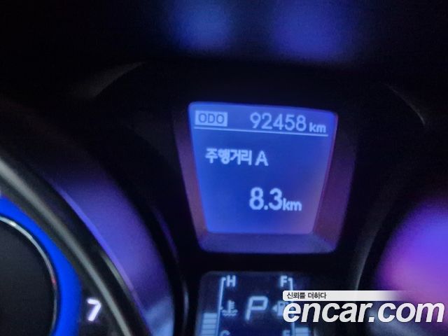 Hyundai AVANTE 2014 — photo 8