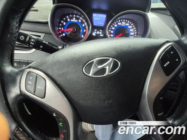 Hyundai AVANTE 2014 — photo 12