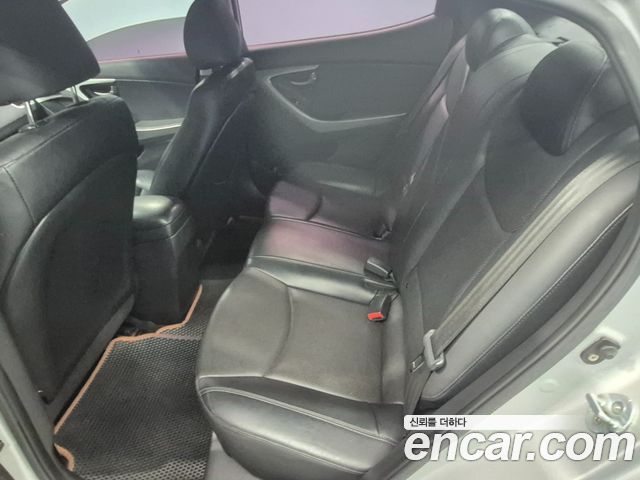 Hyundai AVANTE 2014 — photo 15