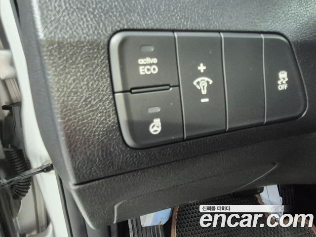 Hyundai AVANTE 2014 — photo 19