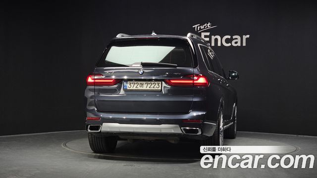 BMW X7 2021 — photo 4