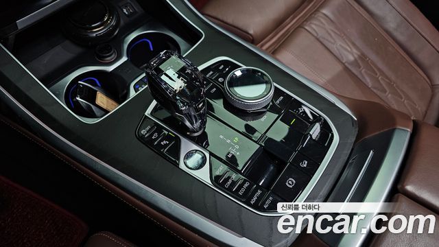 BMW X7 2021 — photo 9