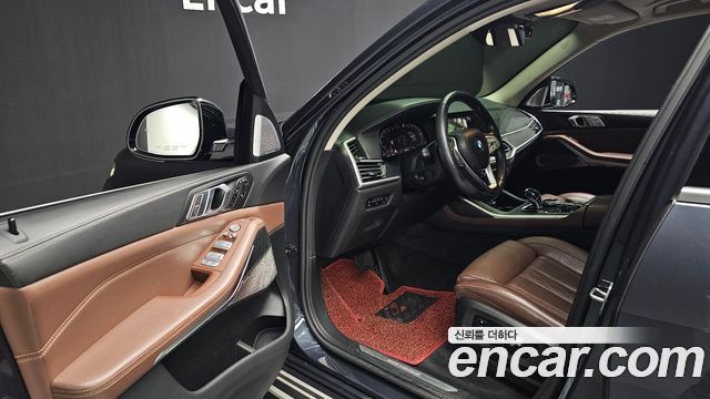 BMW X7 2021 — photo 10