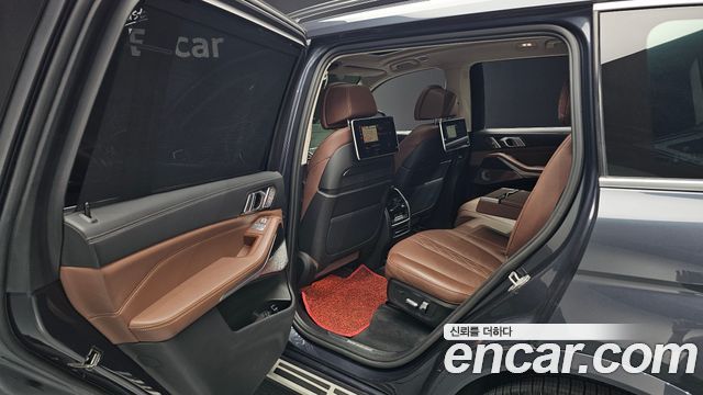 BMW X7 2021 — photo 12