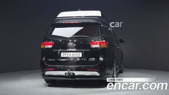 Kia Canival 2017 — photo 4