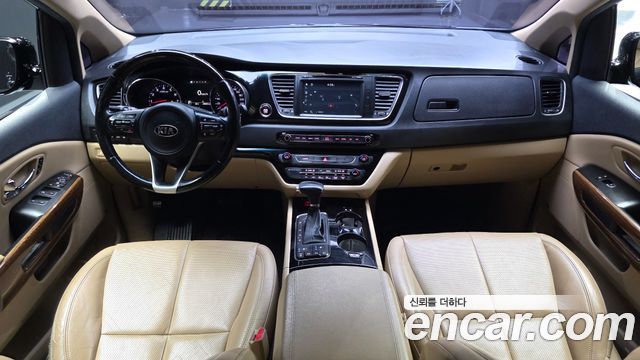 Kia Canival 2017 — photo 7