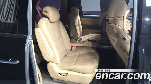 Kia Canival 2017 — photo 11