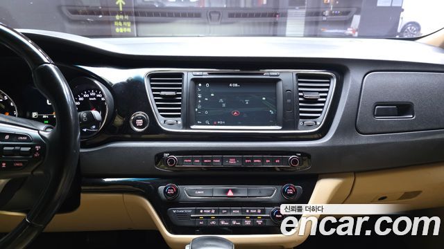 Kia Canival 2017 — photo 14