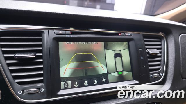 Kia Canival 2017 — photo 15