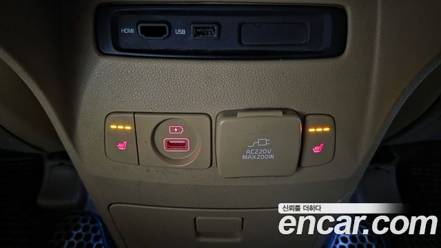 Kia Canival 2017 — photo 19