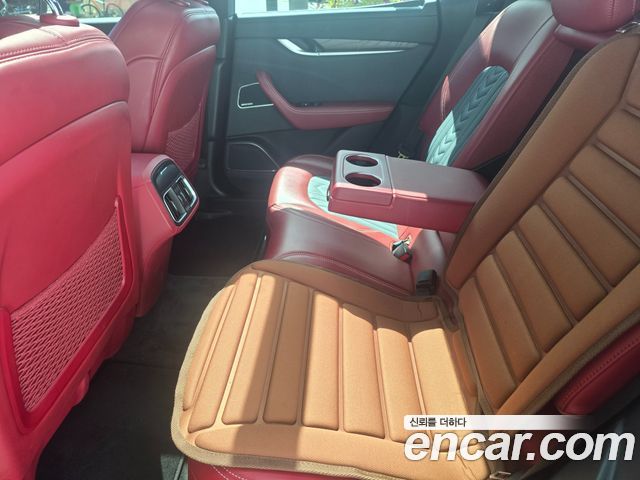 Maserati Levante 2019 — photo 6