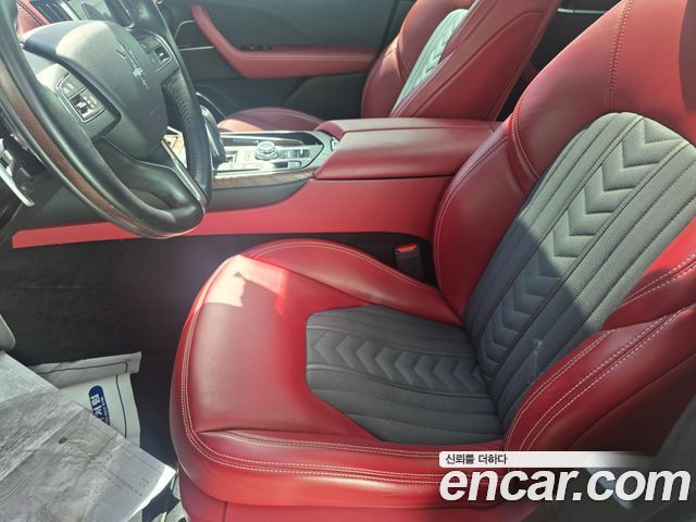 Maserati Levante 2019 — photo 11