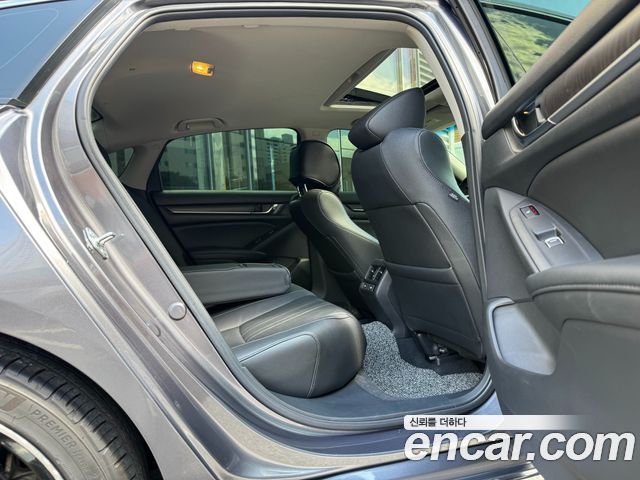 Honda Accord 2021 — photo 17