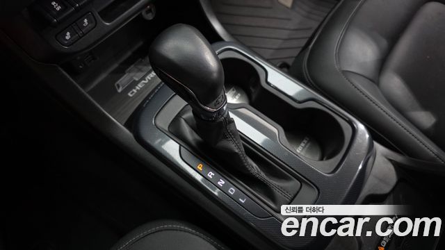 Chevrolet Korea Colorado 2022 — photo 12