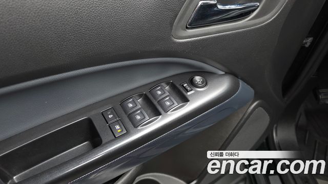 Chevrolet Korea Colorado 2022 — photo 25