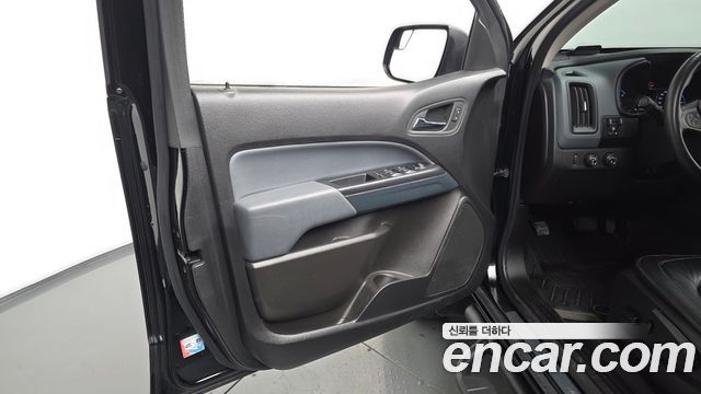 Chevrolet Korea Colorado 2022 — photo 14