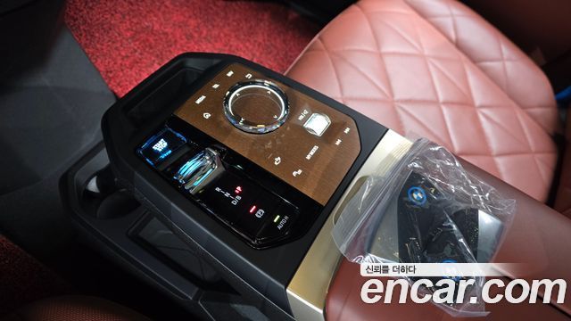 BMW iX 2023 — photo 12