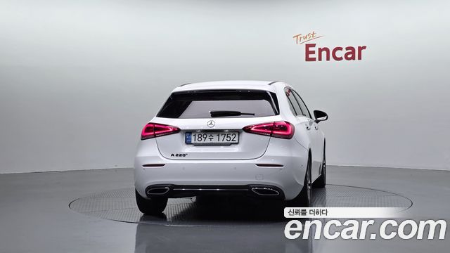 Mercedes-Benz A-Class 2021 — photo 4