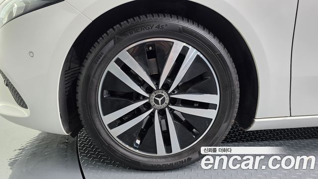 Mercedes-Benz A-Class 2021 — photo 5