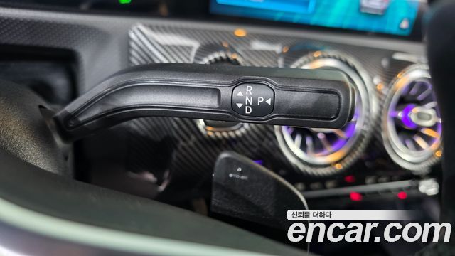 Mercedes-Benz A-Class 2021 — photo 9