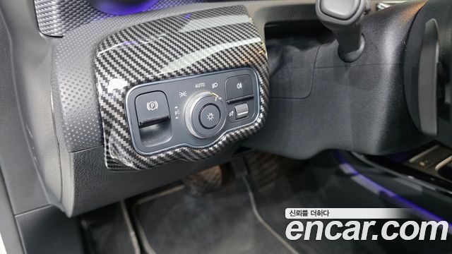 Mercedes-Benz A-Class 2021 — photo 17