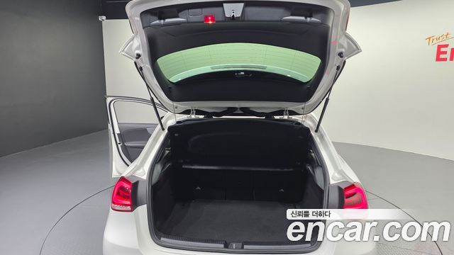 Mercedes-Benz A-Class 2021 — photo 20