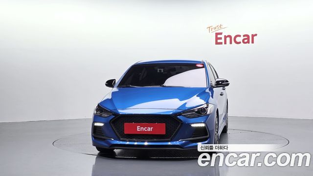 Hyundai AVANTE 2017 — photo 3
