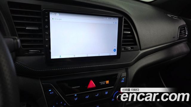 Hyundai AVANTE 2017 — photo 20
