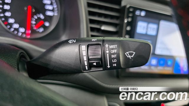 Hyundai AVANTE 2017 — photo 28