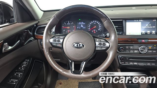 Kia K7 2016 — photo 14