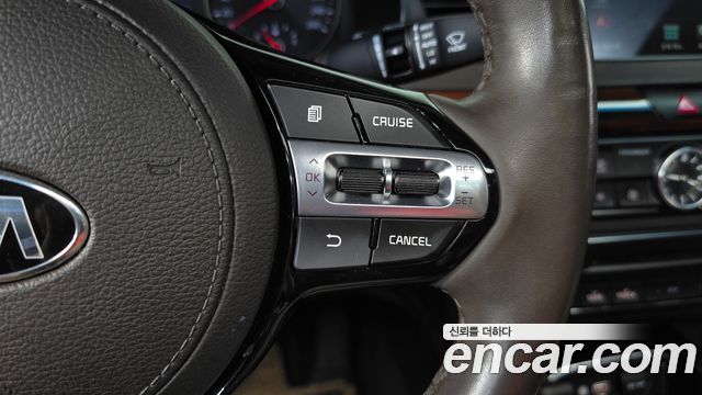 Kia K7 2016 — photo 16
