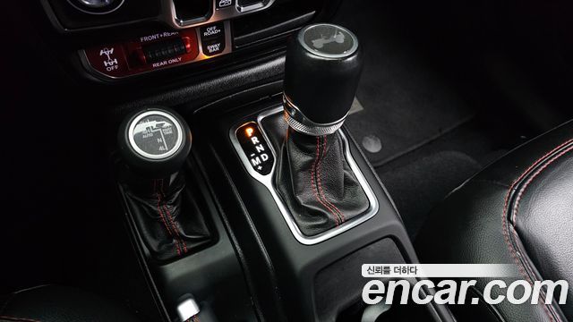 Jeep Wrangler 2021 — photo 9